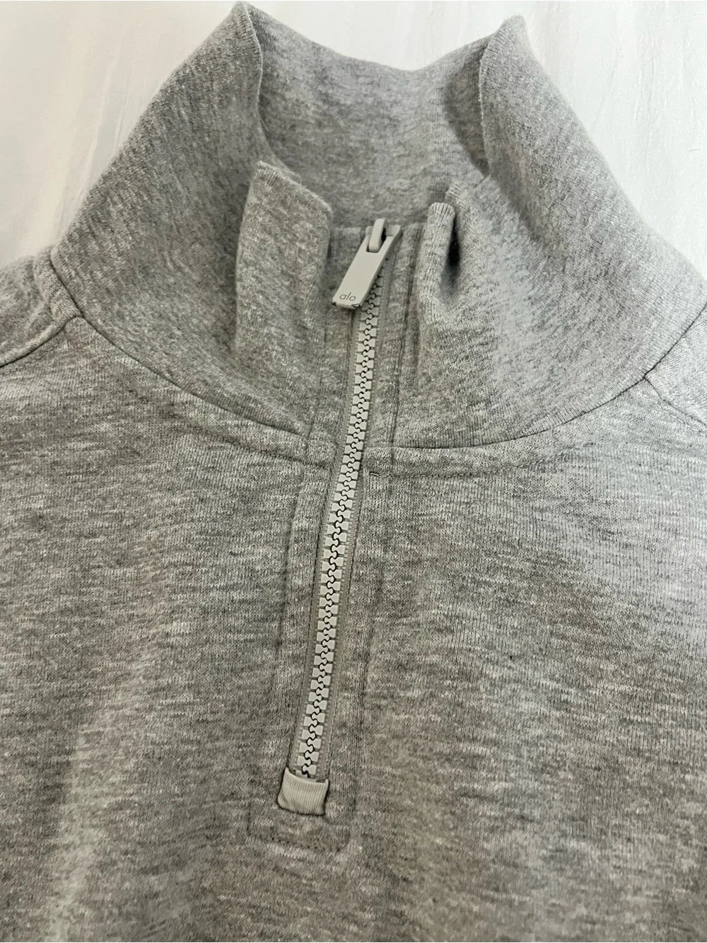 ALO Yoga cropped quarter